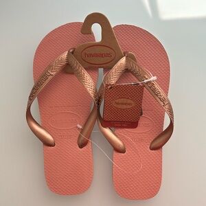 Rose gold Havaianas Size 7 (US)